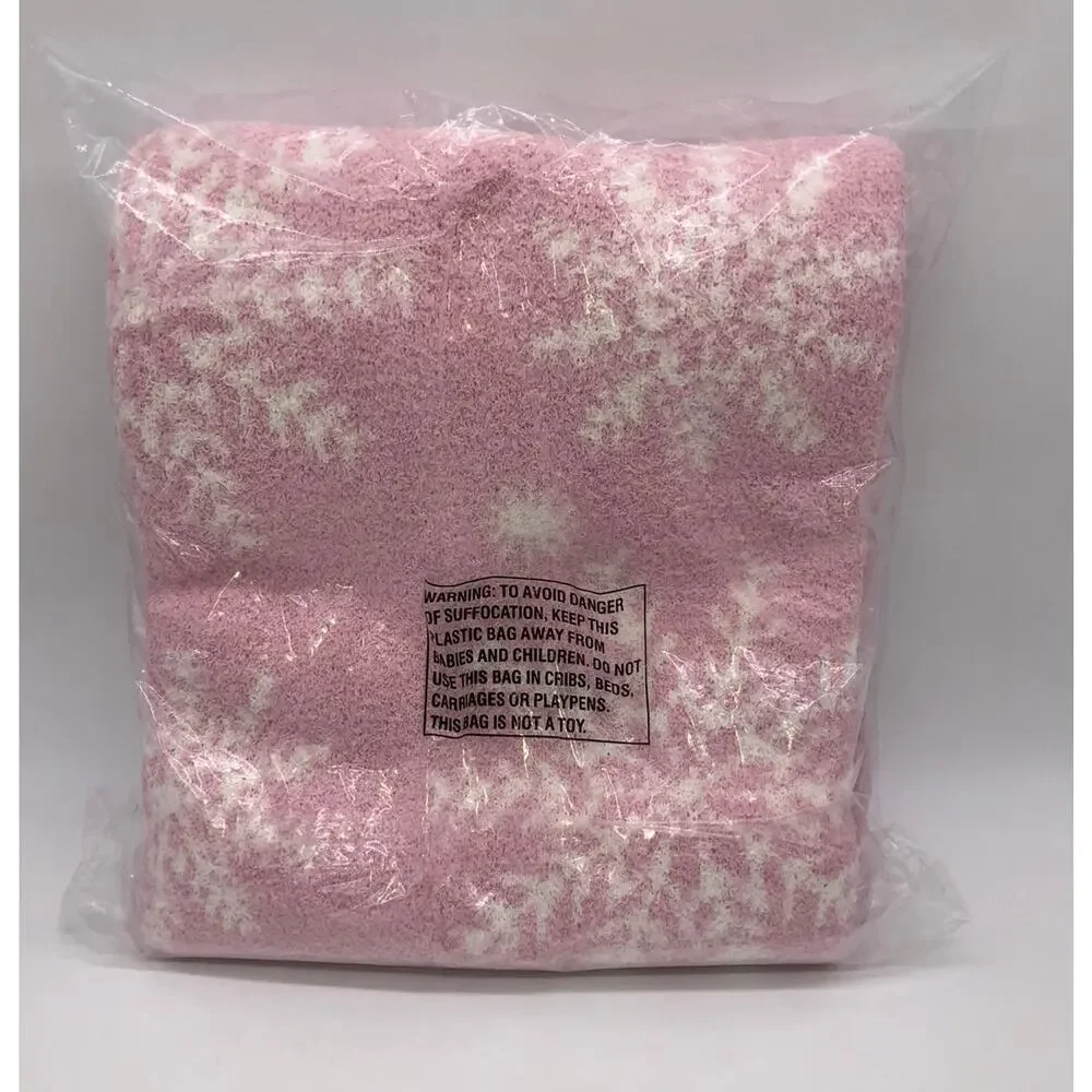New Magaschoni Reversible Pink & White Snowflake Throw Blanket Christmas Winter